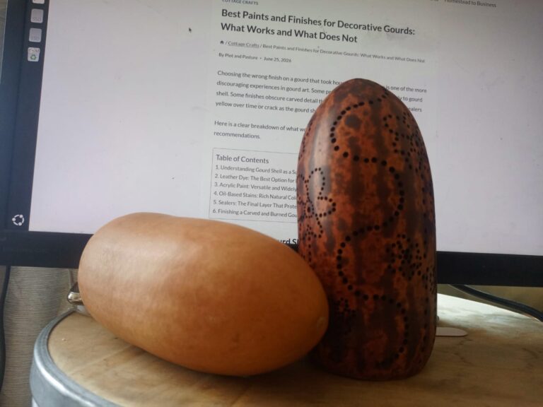 Best Paints and Finishes for Decorative Gourds: What Works and What Does Not